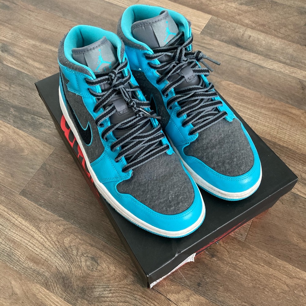 Air Jordan 1 mid gamma blue